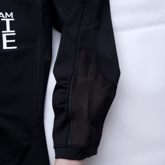 Lululemon Gear Up Crop (17") - Picture 11 of 14